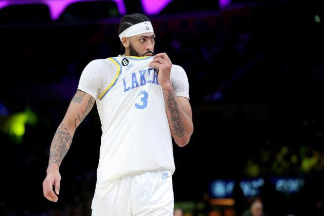 开云体育入口-浓眉倒下再给湖人交易踩刹车 尴尬僵局令湖管犯难